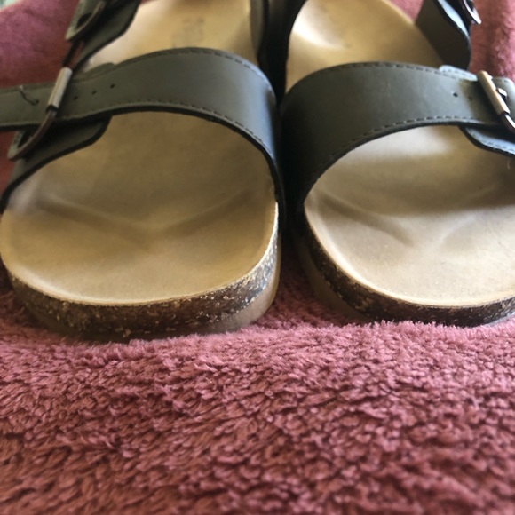 Sandals - Picture 7 of 10
